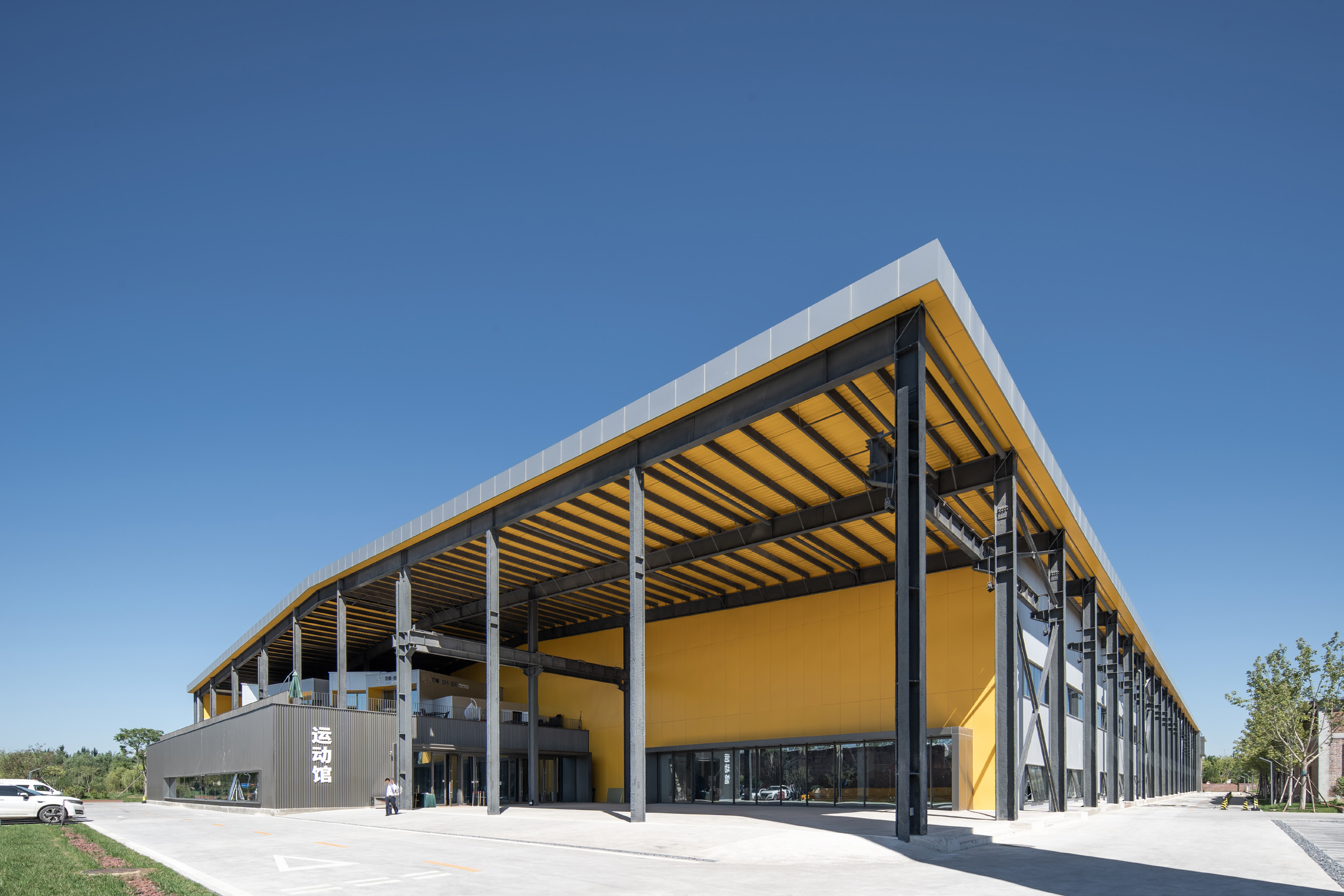 Exterior facade and steel columns