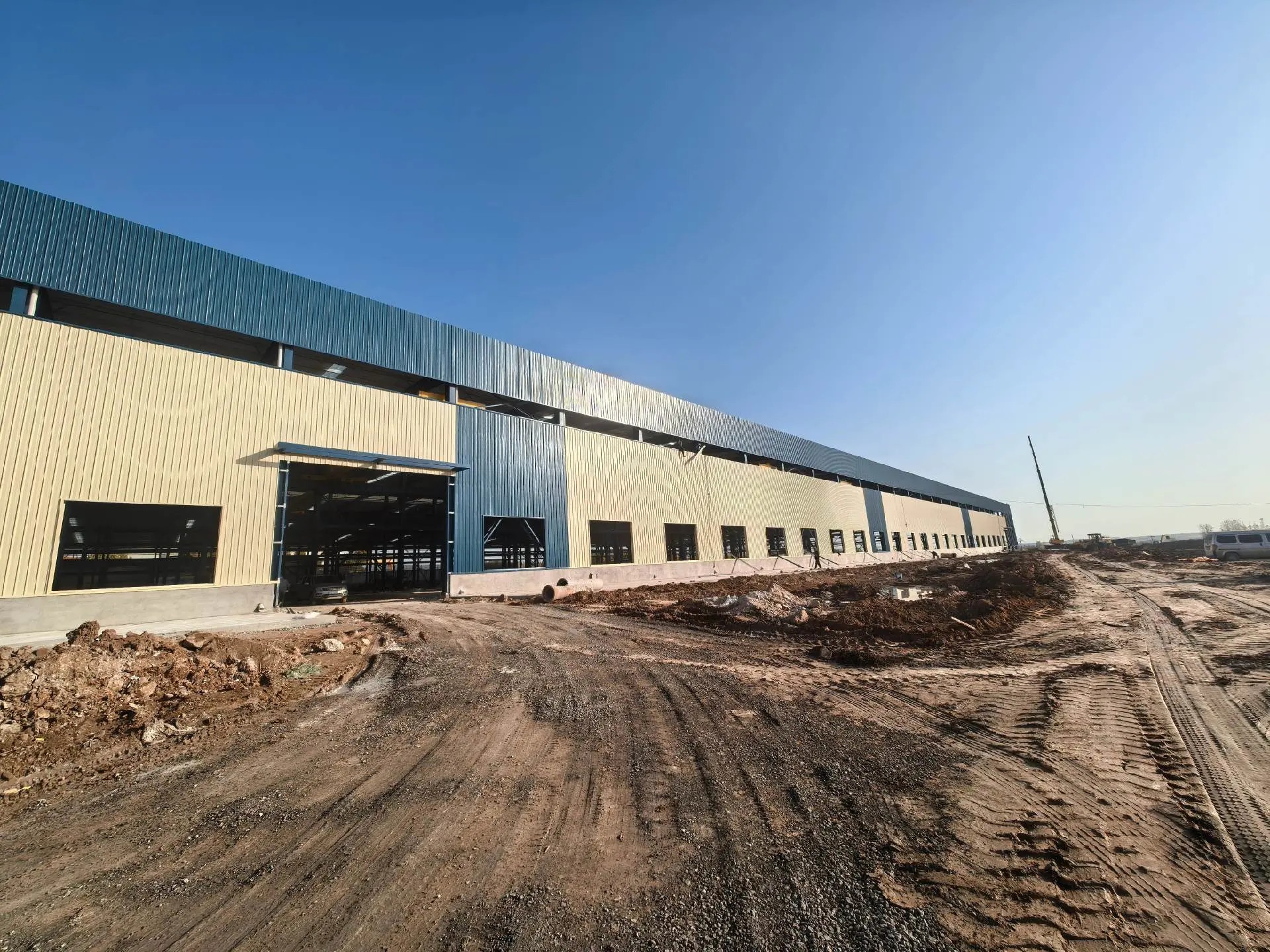 Exterior facade of the steel workshop
